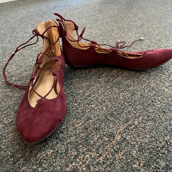 BCBG lace up flats - Picture 2 of 4